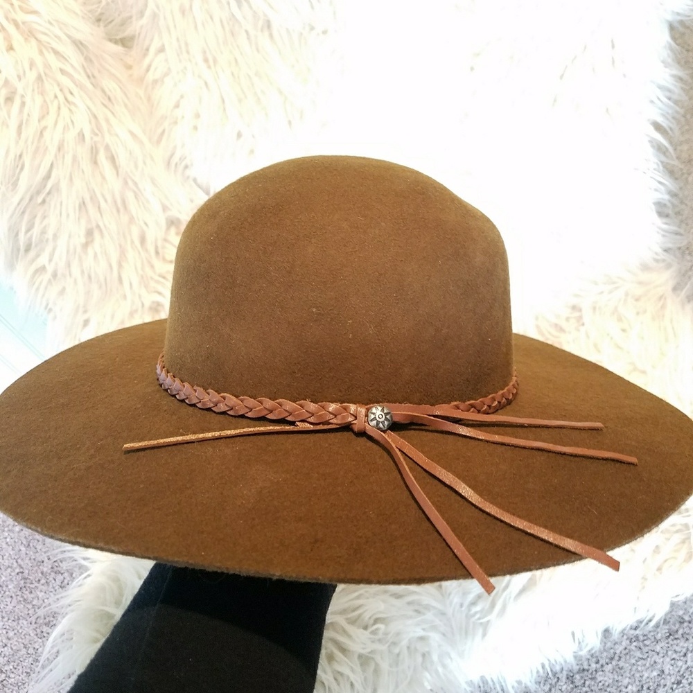 Charlie 1 Horse Hat